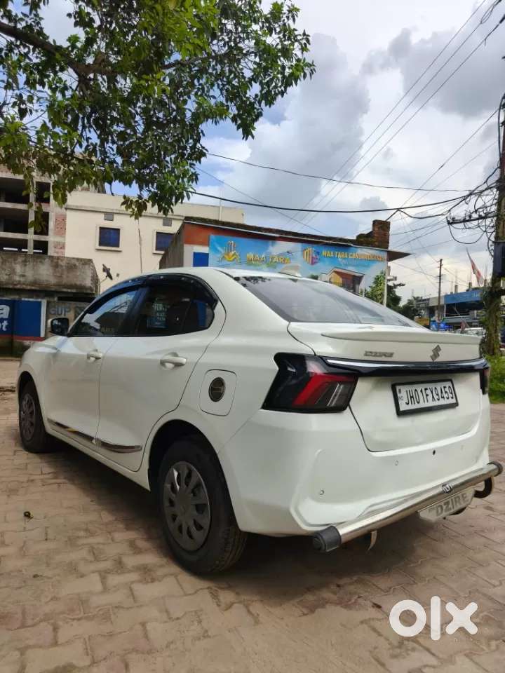 Maruti Suzuki Dzire 1.2 Vxi Amt, 2025, Petrol