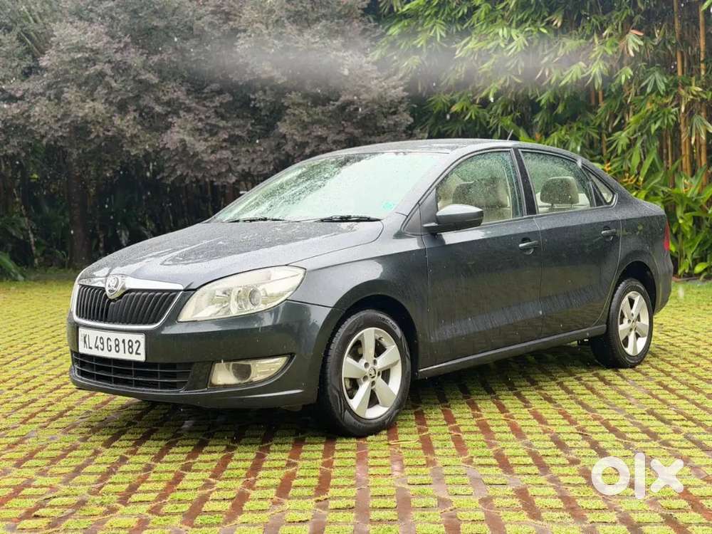 Skoda Rapid 1.5 Style Tdi  Diesel At Low Km Run