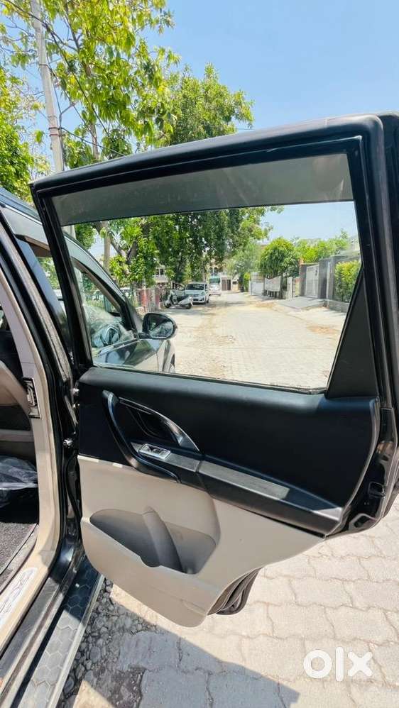 Mahindra Xuv500 2018 Diesel 80912 Km Driven Well Maintained