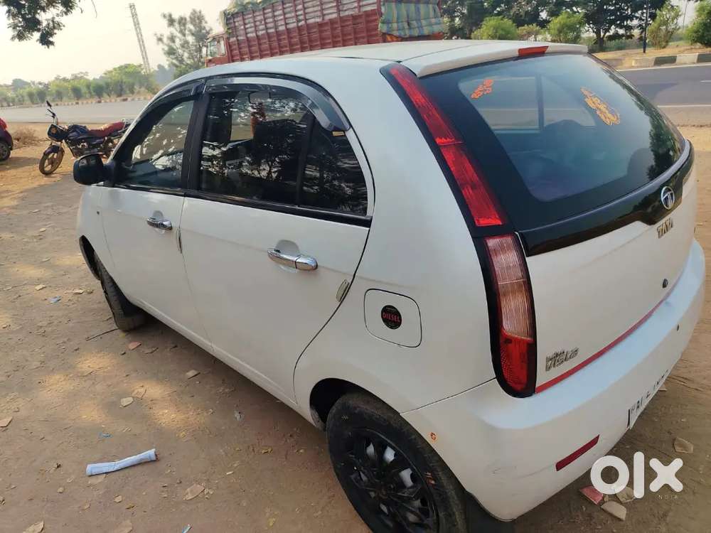 Tata Vista Tech 2015 Diesel 93000 Km Driven.