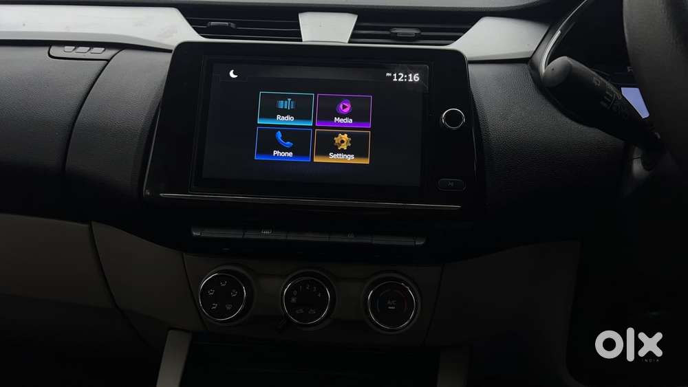 Renault Triber Rxz, 2022, Petrol