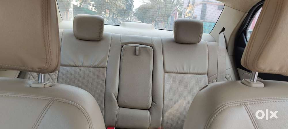Maruti Suzuki Dzire 1.2 Zxi, 2019, Petrol