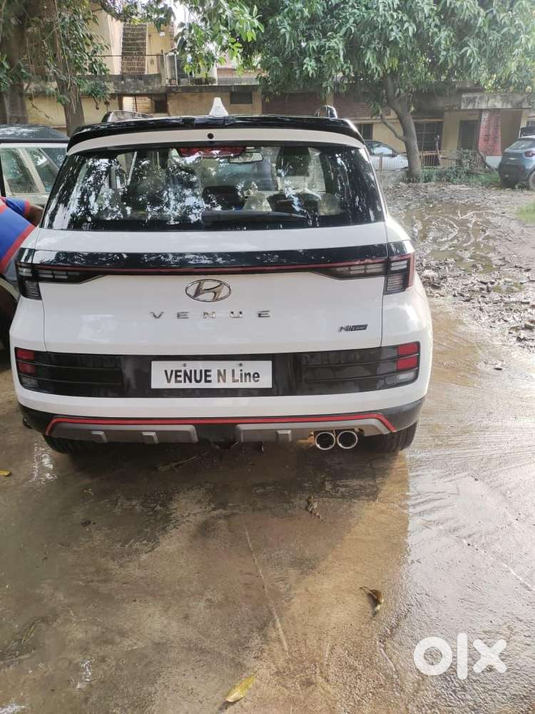 Hyundai Venue Petrol Automatic N Line 2025