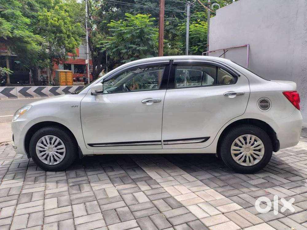 Maruti Suzuki Swift Dzire Amt Vxi, 2017, Petrol