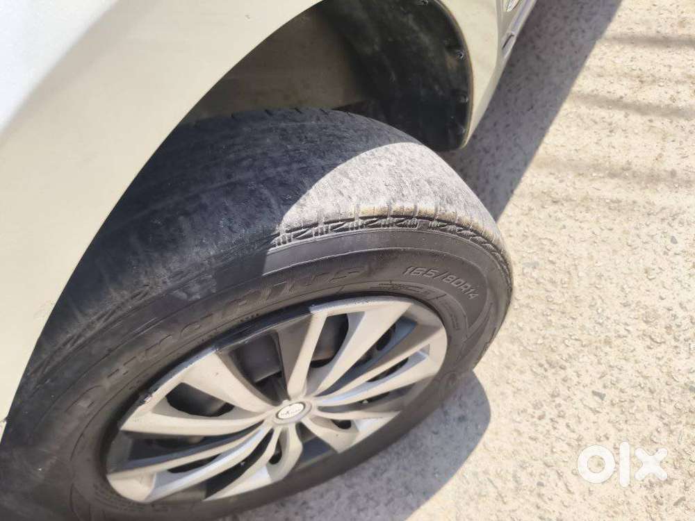 Maruti Suzuki Dzire 1.2 Vxi Amt, 2018, Petrol