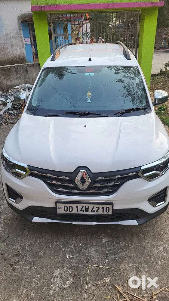 Well Maintained, Fully Feature Loaded With Alloy Wheel