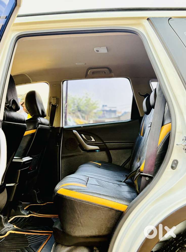 Mahindra Xuv500 2.2 W8 Sportz, 2018, Diesel