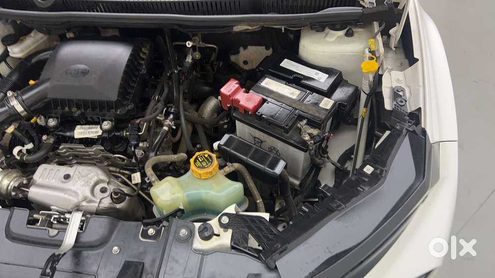 Tata Nexon 1.2 Revotron Xma Amt, 2025, Petrol