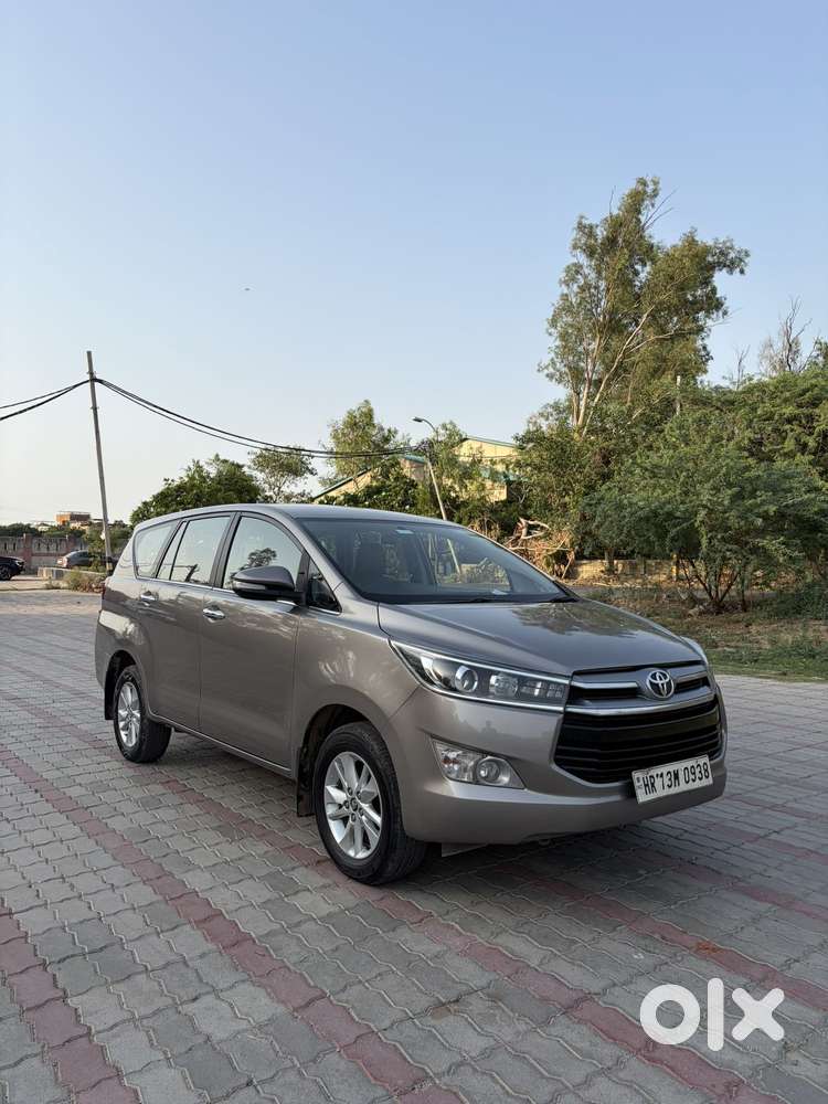 Toyota Innova Crysta 2.4 Vx Mt 8s, 2017, Diesel
