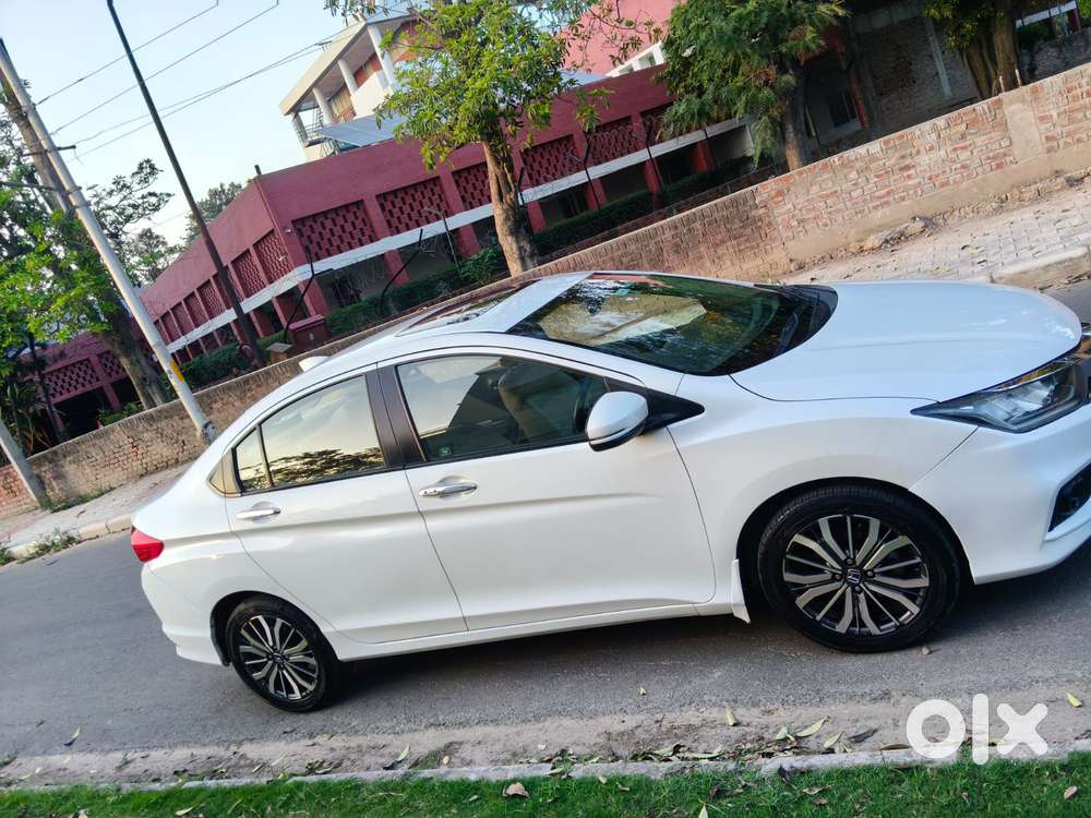 Honda City V At Sunroof, 2017, Petrol