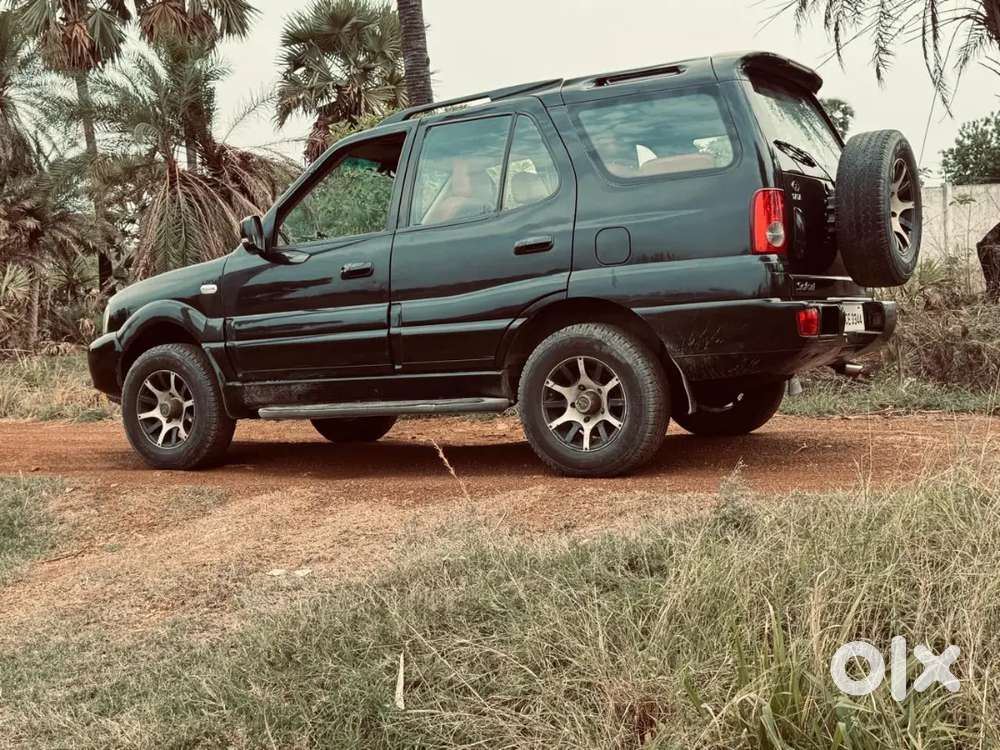 Tata Safari Dicor 2011