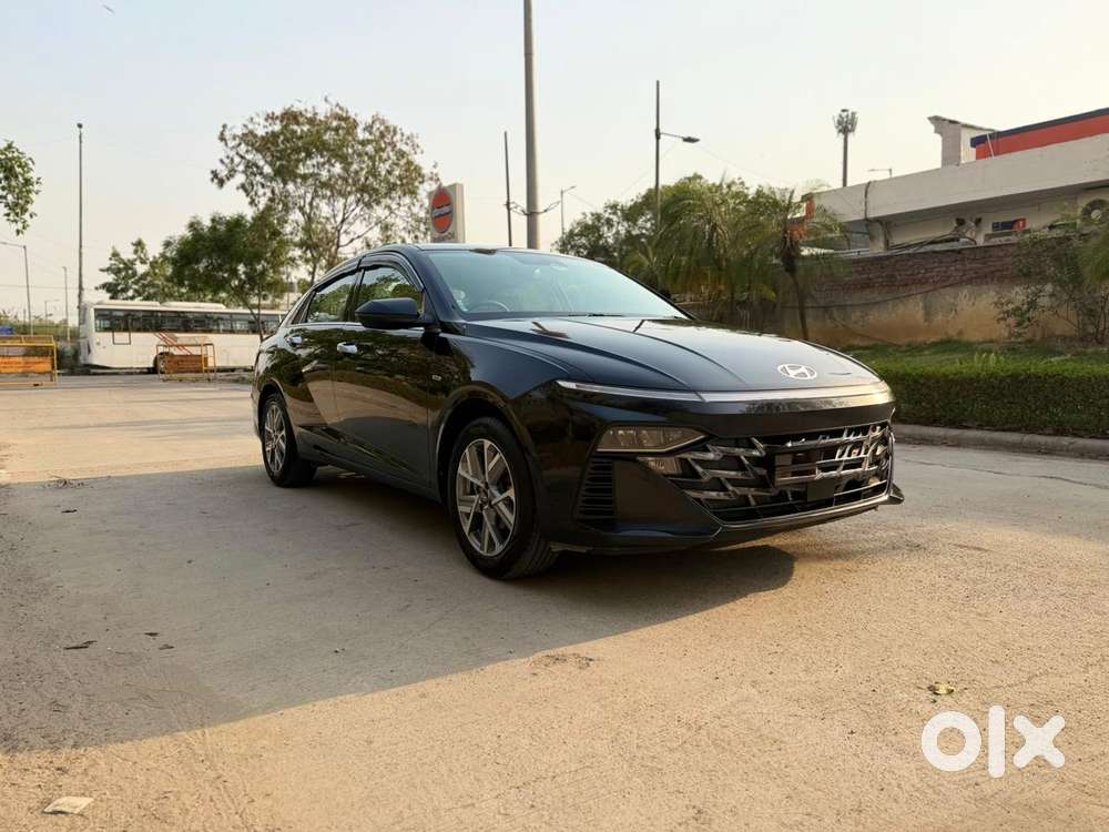 Hyundai Verna 1.5 Sx (o) Vtvt Ivt, 2025, Petrol