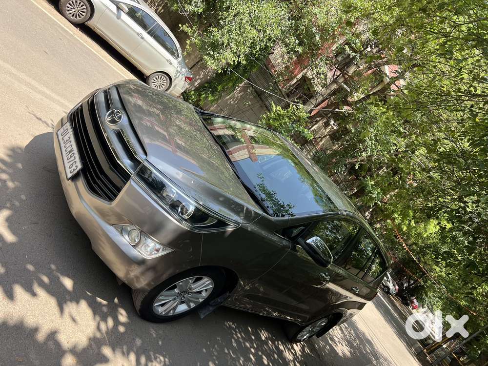 Toyota Innova Crysta 2.7 Zx At, 2017, Petrol