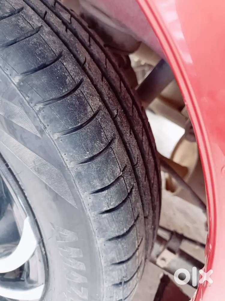 Maruti Suzuki Alto K10 2011 80% Tyre Good Condition