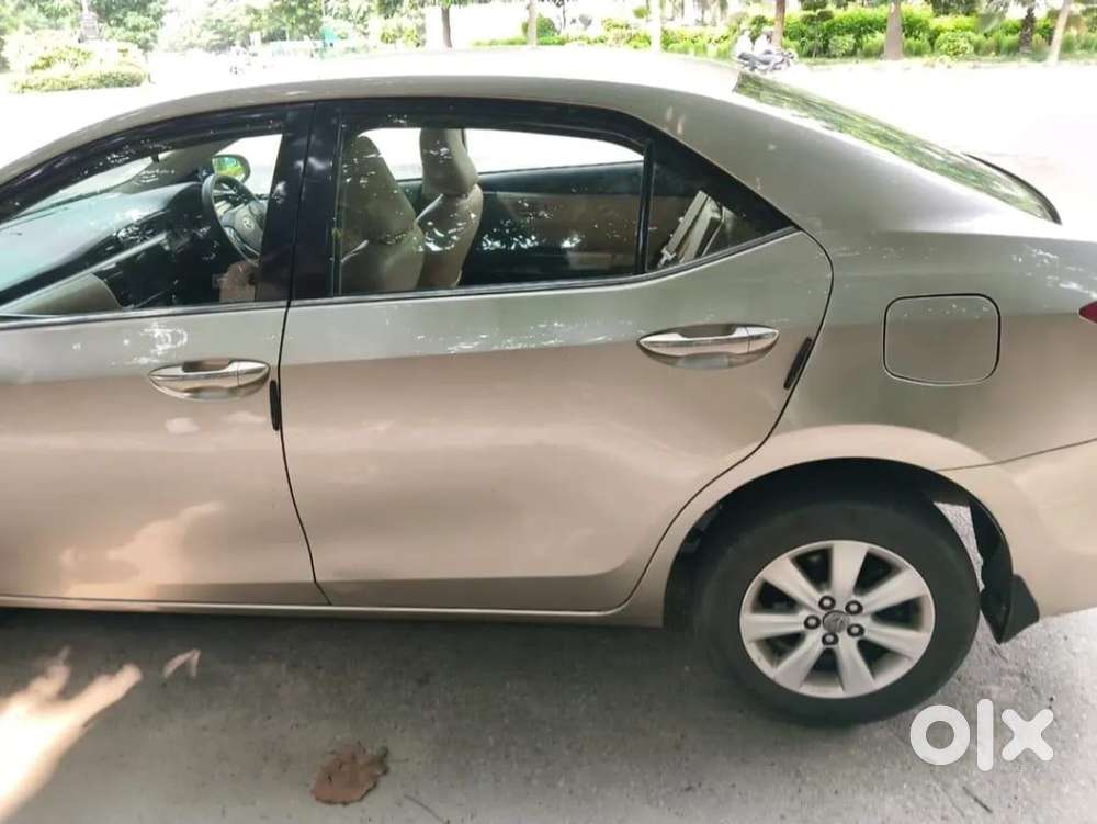 Toyota Corolla Altis G At, 2015, Petrol