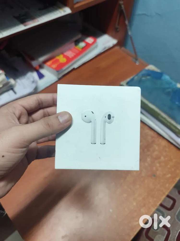 Orginal apple airpods 2nd gen with batman cover and charging cable+box