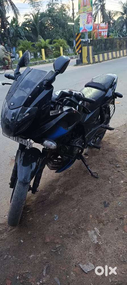 Pulser 220