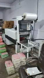 Bottle packing machine