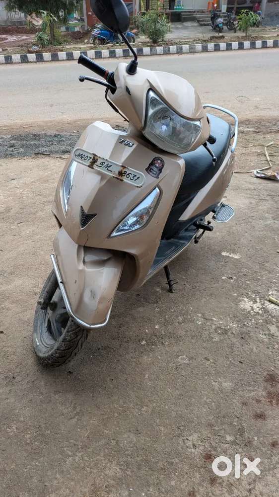 Good condition nd one new Tyre or battery