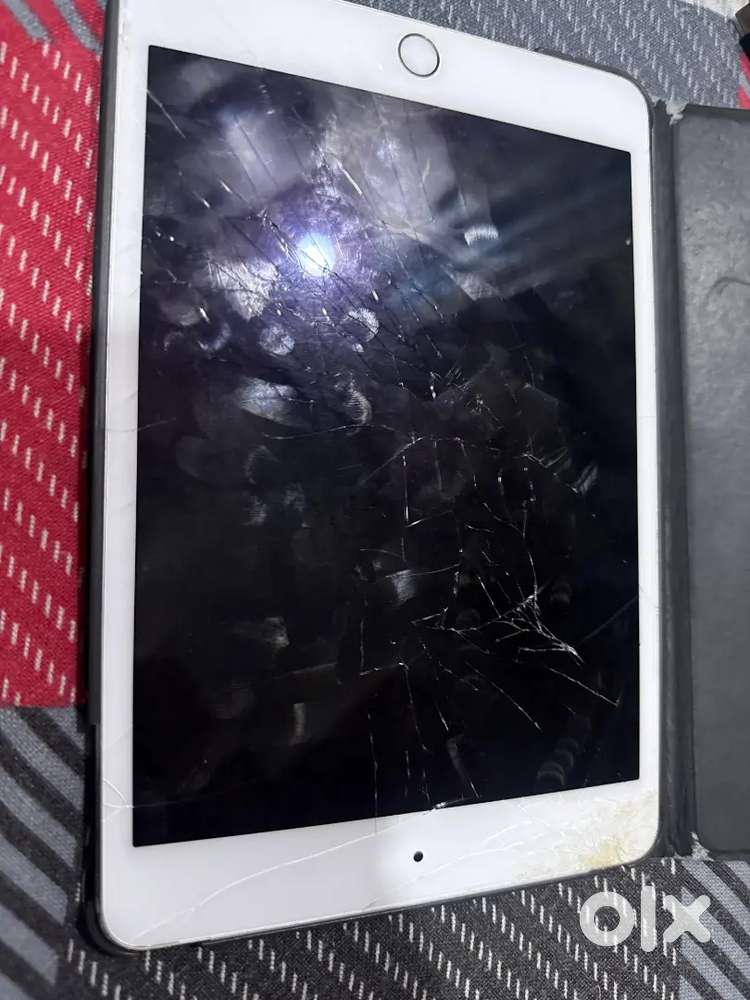 Apple iPad Mini 4 Gold Colour GPS with Cellular