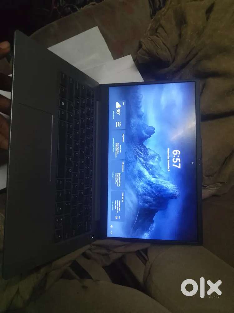 Lenovo IdeaPad Slim 3 (12th Gen i5 / 8GB / 512GB SSD / Windows 11)