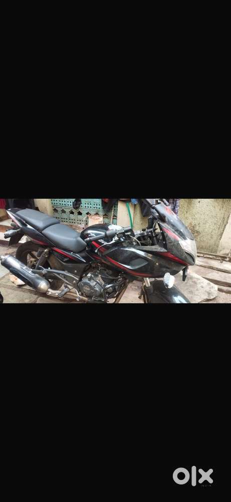 Pulsar 220