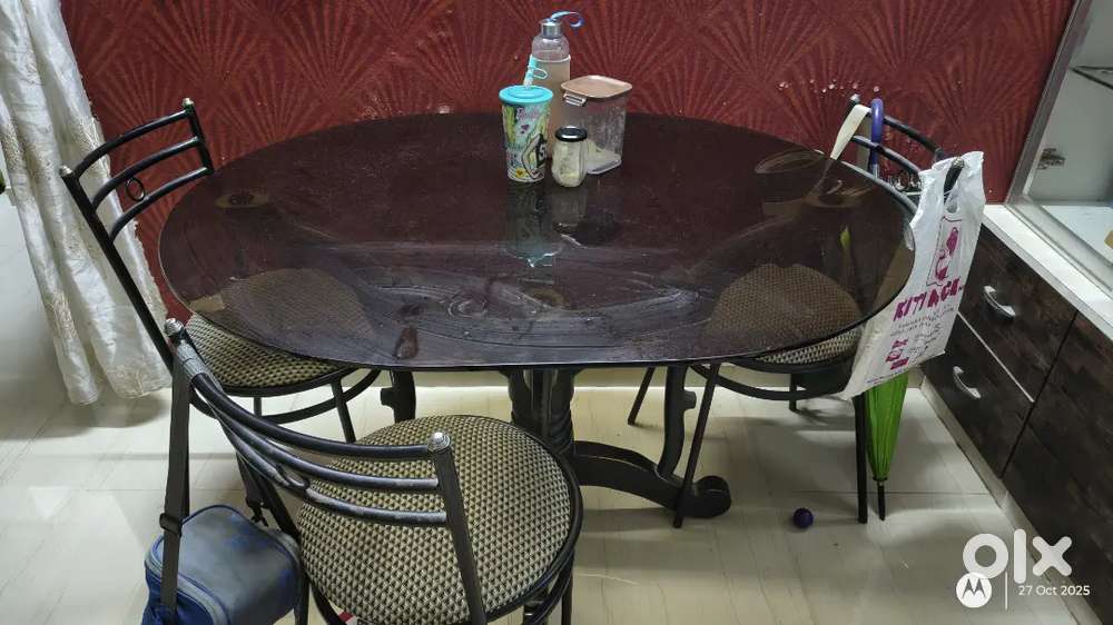 Dining table with 4 chairs - urgent sale