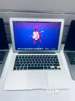 ( Mac huB ) - Apple MacBook Air 13 inch 2015 - 4 GB Ram/256GB SSD/i5.