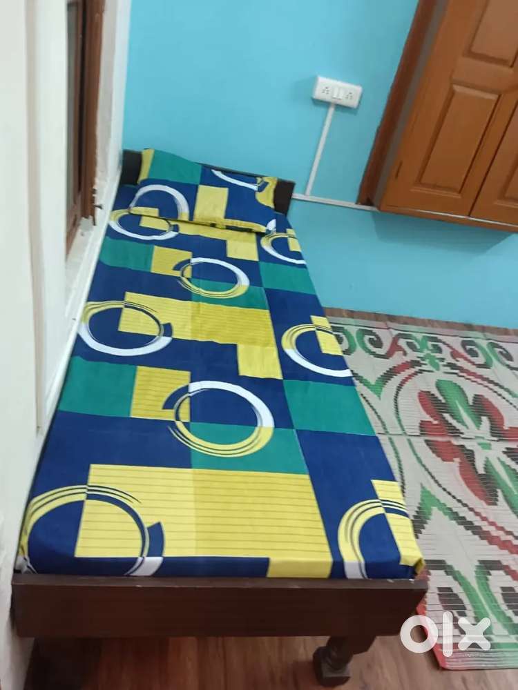 Sharing Rooms in Fatehgunj