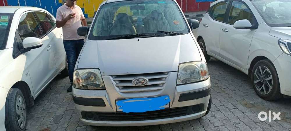 Hyundai Santro (1st Owner)  UP80-Reg valid till Nov 2030