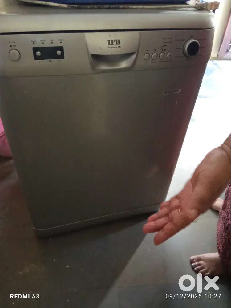 Dishes Washing machine in Good in good Condition.