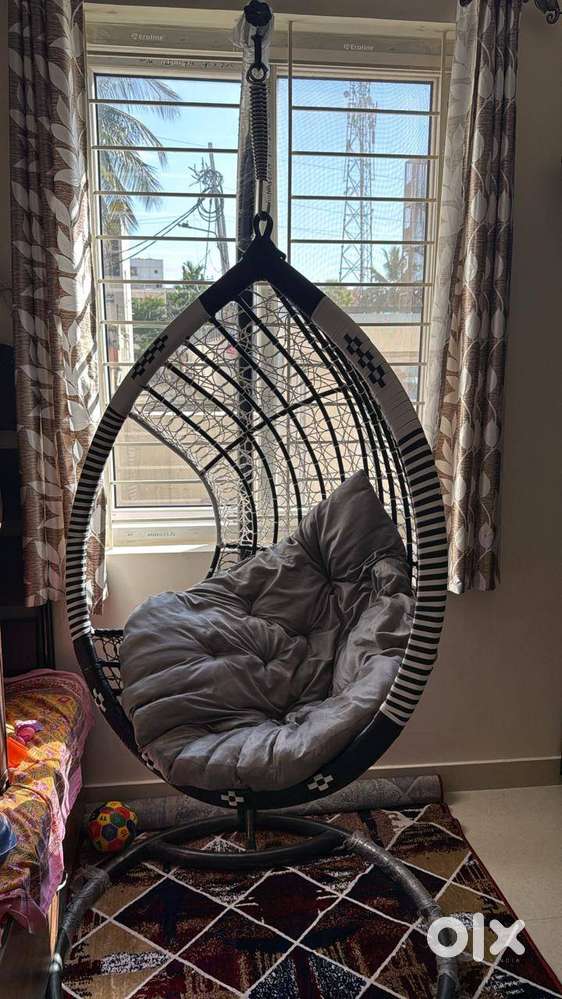 swing chair with stand (double bar chair).