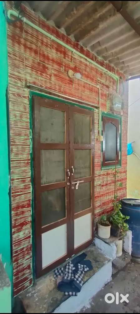 House for sale or rent 3500 4 km bus standing and railway station