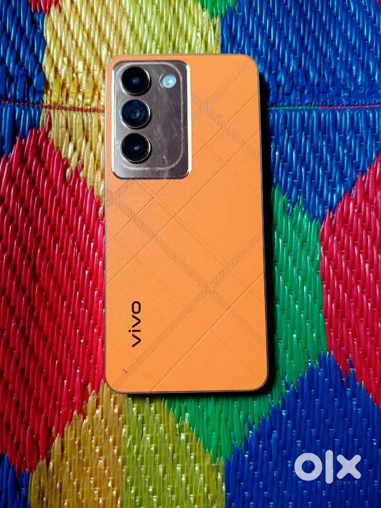 Vivo y200e classic orange color