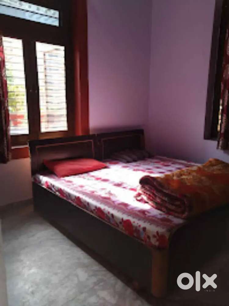 रूम पार्टनर की जरूरत है कृपया संपर्क करें हल्द्वानी फतेहपुर में