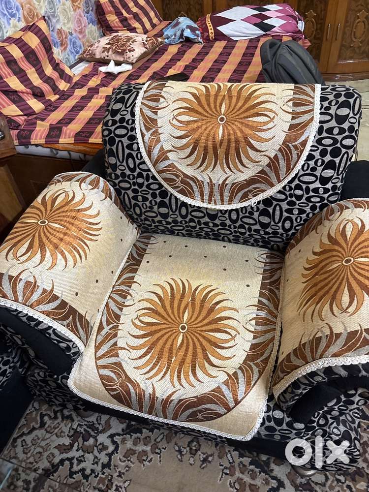 Sofa Set 3+1+1 With Glass table
