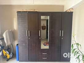 5 door Wardrobe with dressing table