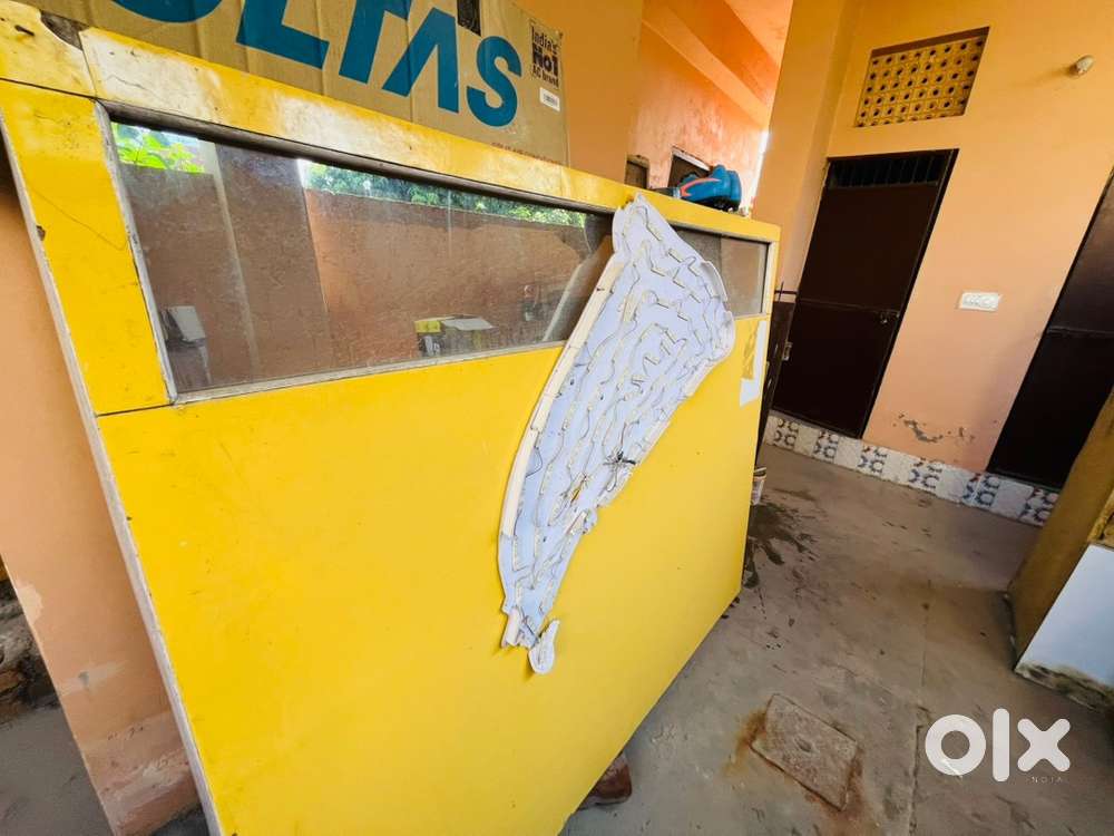 Shop counter for restaurant and kitchen slabs used
