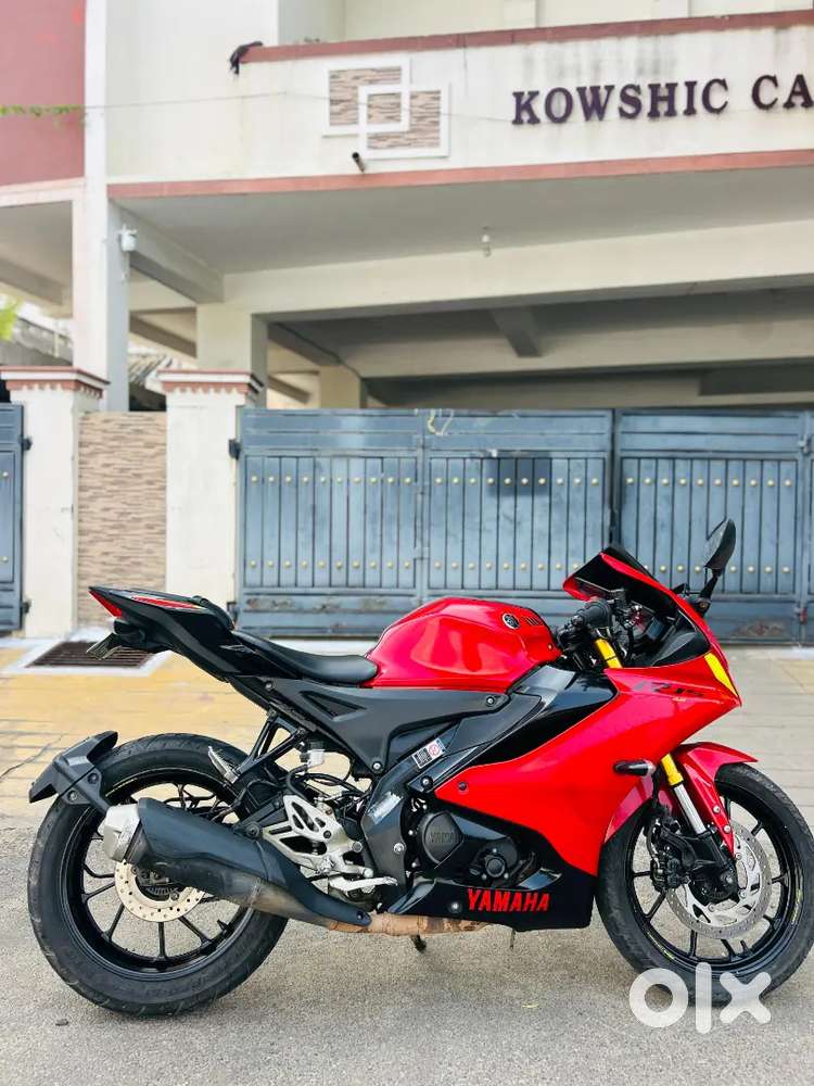R15 V2 2022 SINGLE OWNER
