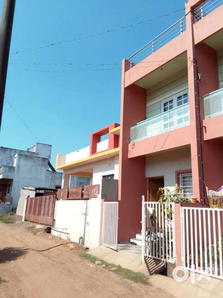 NEW 2BHK ROW HOUSE FOR SELL WEST FACING SILENTZONE..NICE AREA