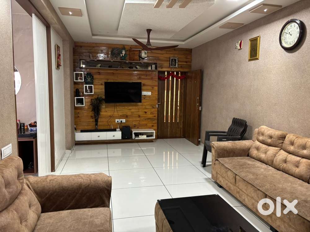 Well furnished 3 BHK Flat for Sell