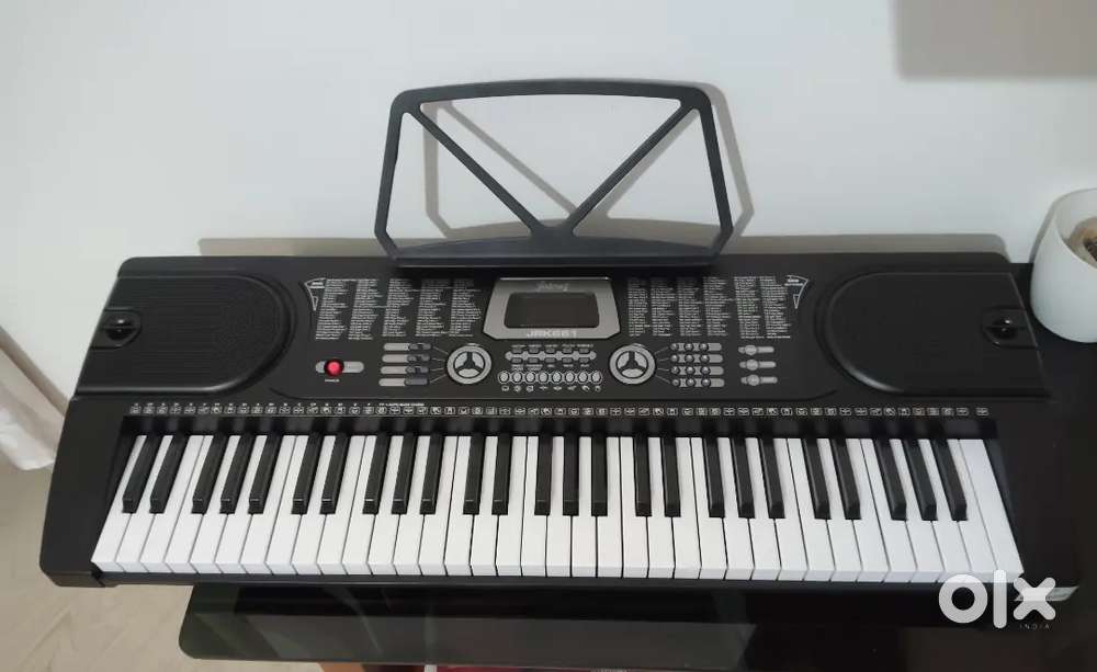 Keyboard for sale good for beginners