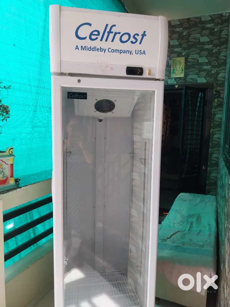 1 years old fridge, 300 l   celfrost