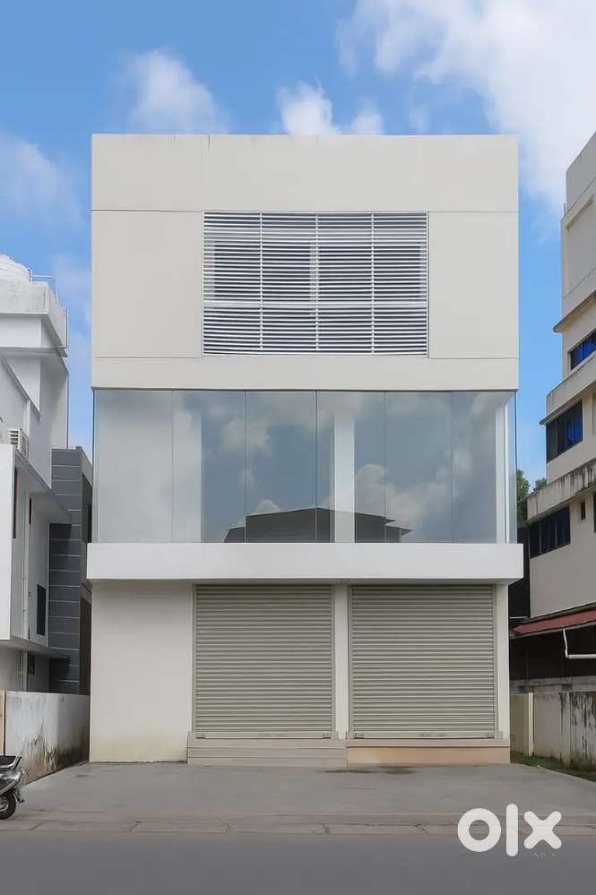 PREMIUM LOCATIONS SUITABLE  FOR RETAIL SHOWROOM ,OFFICES AT KOWDIAR