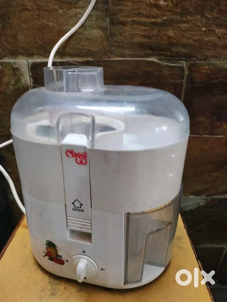 Maggi electric juicer