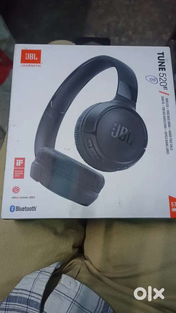 JBL HEADPHONES   New sealed pack