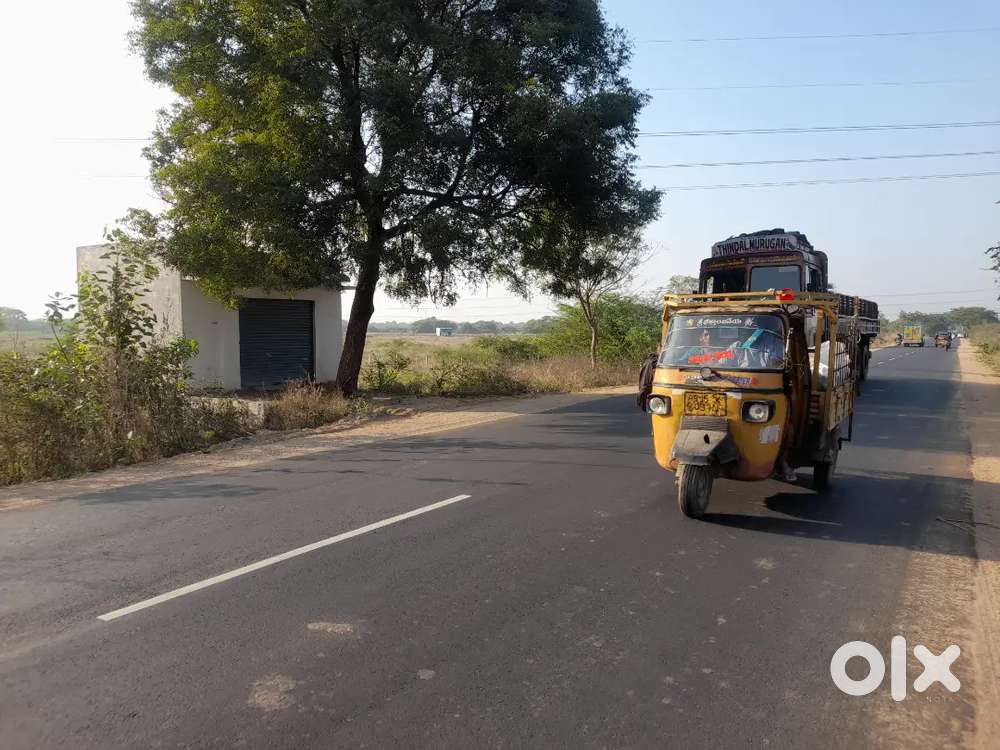 Urgent plot for sale. Husband main road bit.kottapally