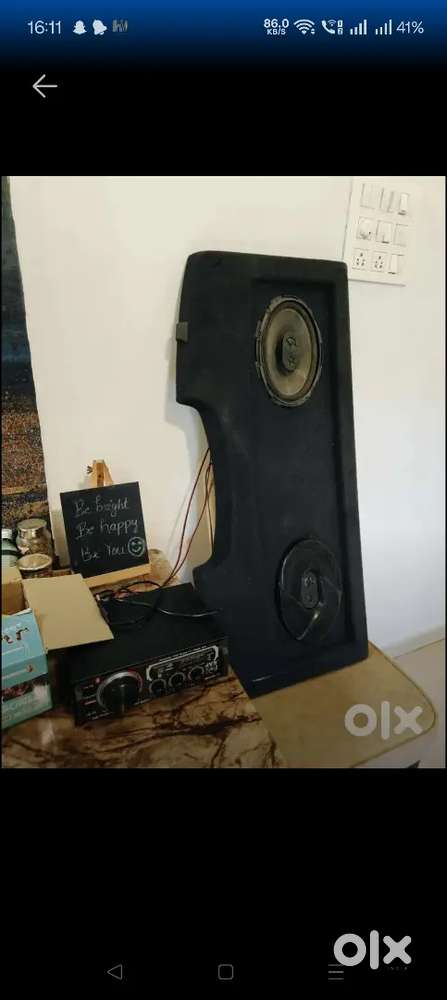 Amplifier and speaker