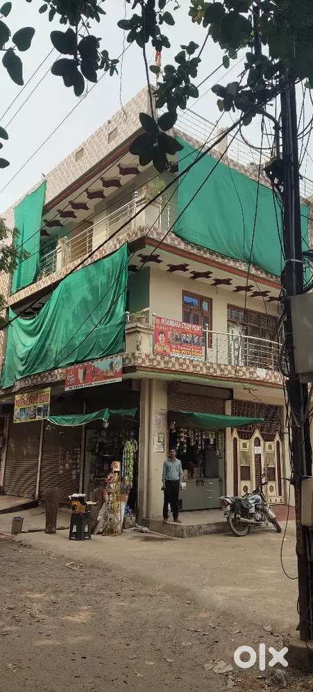 Main Market Main Road House