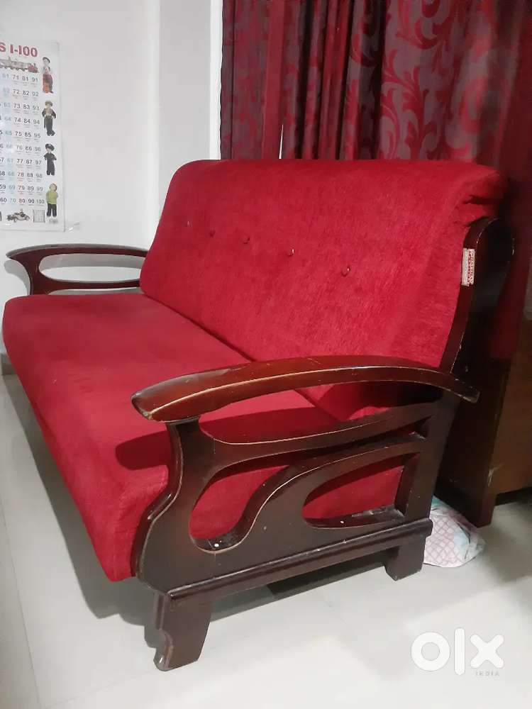 Wooden and cushan shofa